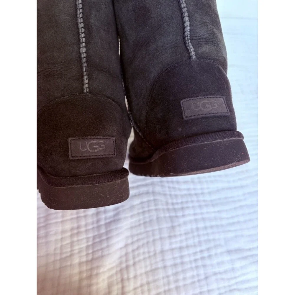 UGG Classic Tall II Black Suede Sheepskin Boots Women’s Size 8